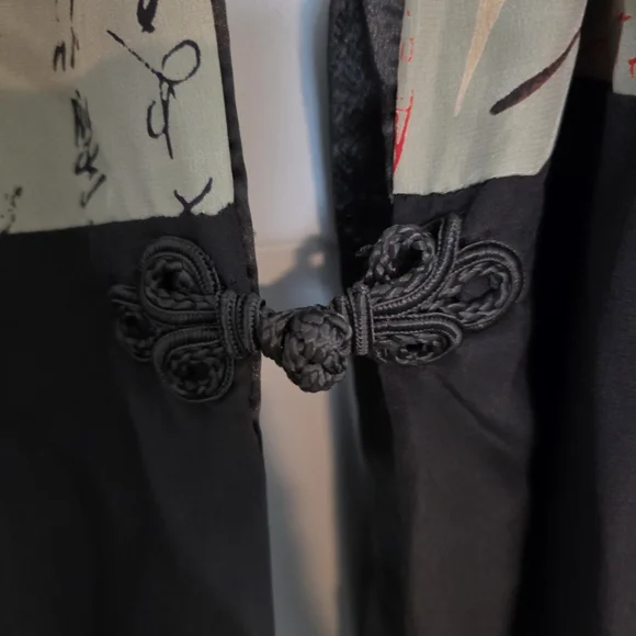 100% Silk Asian-Inspired Scarf Shawl w/ Bamboo & Calligraphy Print - Picture 2 of 4